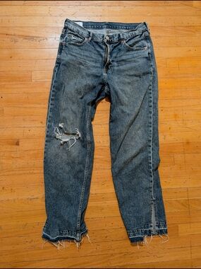 GAP Light Wash Blue '90s Mid Rise Loose Jeans